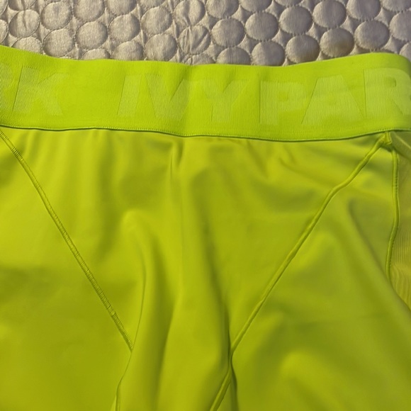 Ivy Park Cycling Short size M NWT - Picture 6 of 6